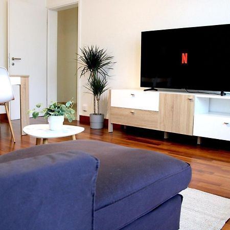 Cozy Apartment With Free Parking & Close To Lake Лугано Екстериор снимка