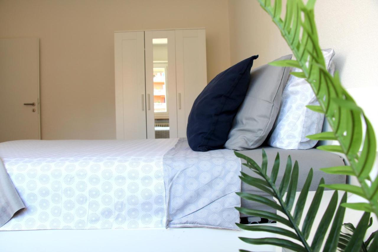 Cozy Apartment With Free Parking & Close To Lake Лугано Екстериор снимка