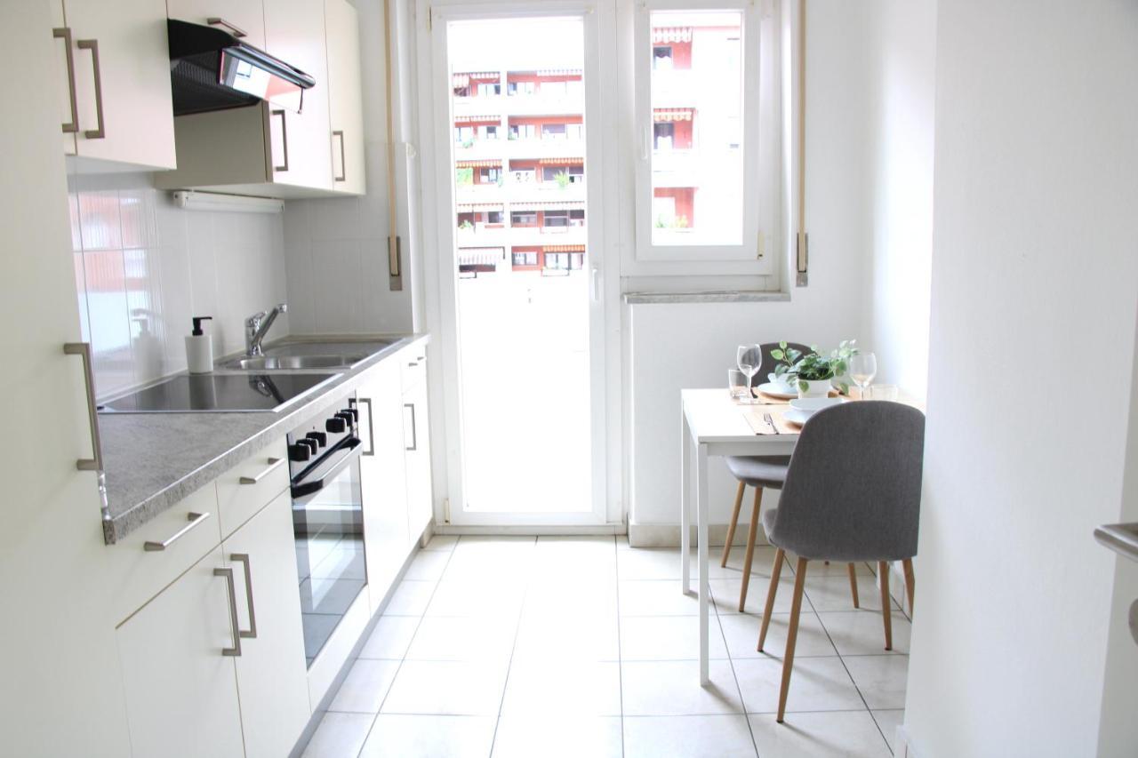Cozy Apartment With Free Parking & Close To Lake Лугано Екстериор снимка